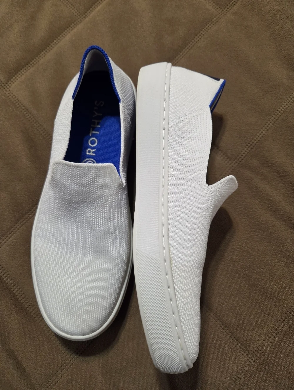 Rothy's  Sleek White and Blue Women's Slip-On Knit Loafer Tennis Shoes. Sz 7